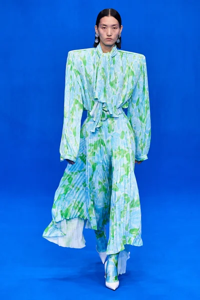 Look 43
